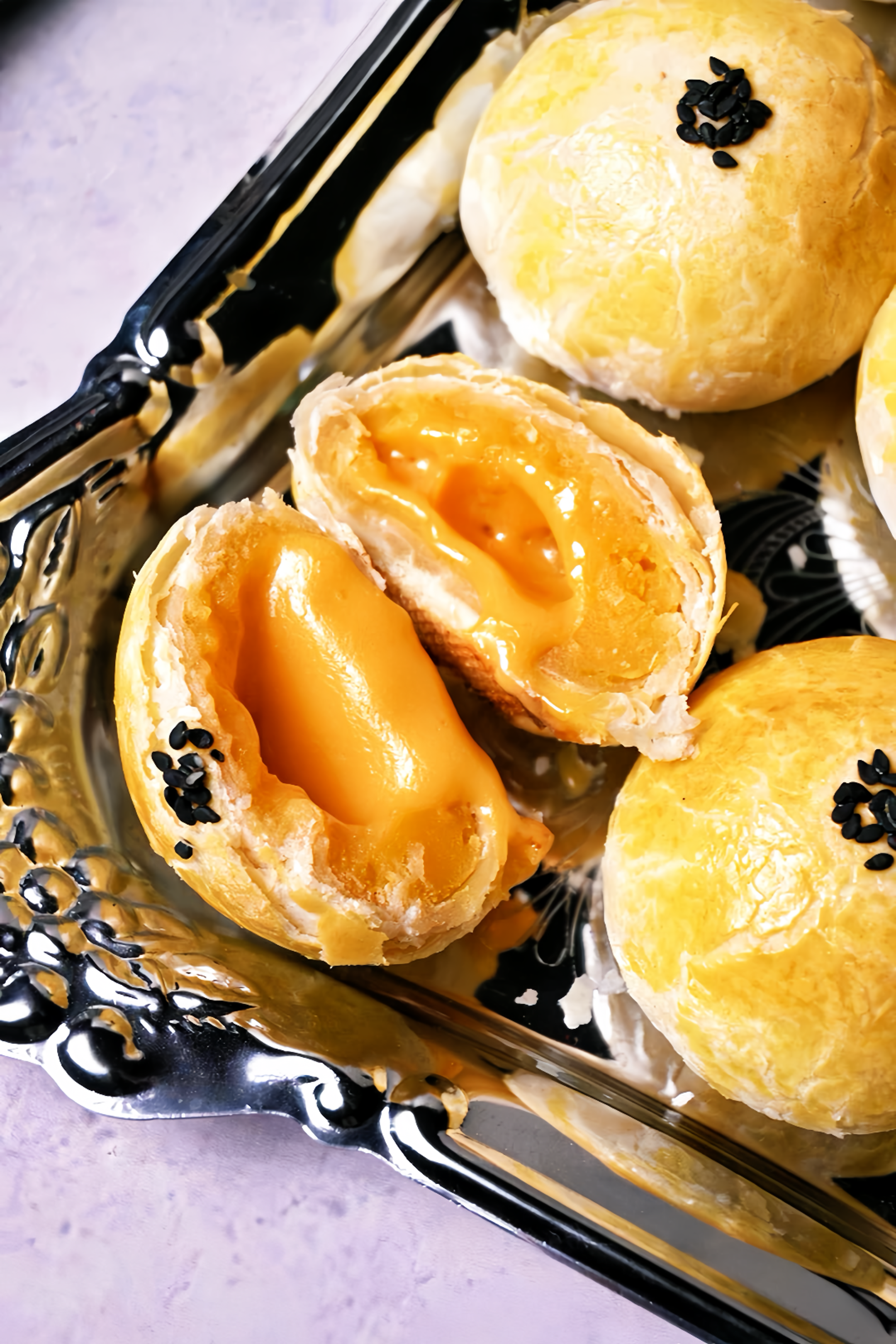 Golden Lava Mooncake 3